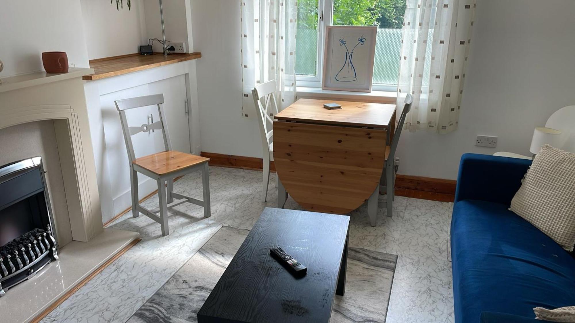 2 Bedroom Home With Driveway Close To Quayside ゲーツヘッド エクステリア 写真